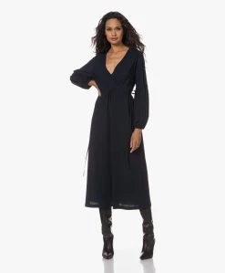 No Man'S Land Tech Jersey Overslagjurk - Dark Sapphire -JAMES PERSE WINKEL 230727 c4355bf1 2e9b 4d59 b7e2 c39f22935fbb