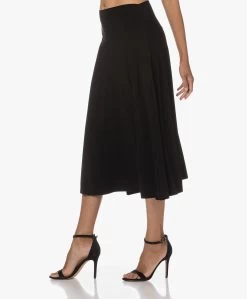 Norma Kamali Flared Midi Rok - Zwart -JAMES PERSE WINKEL 230801 61c9713e 5634 440b 84f6 e7f2a2a7dc68