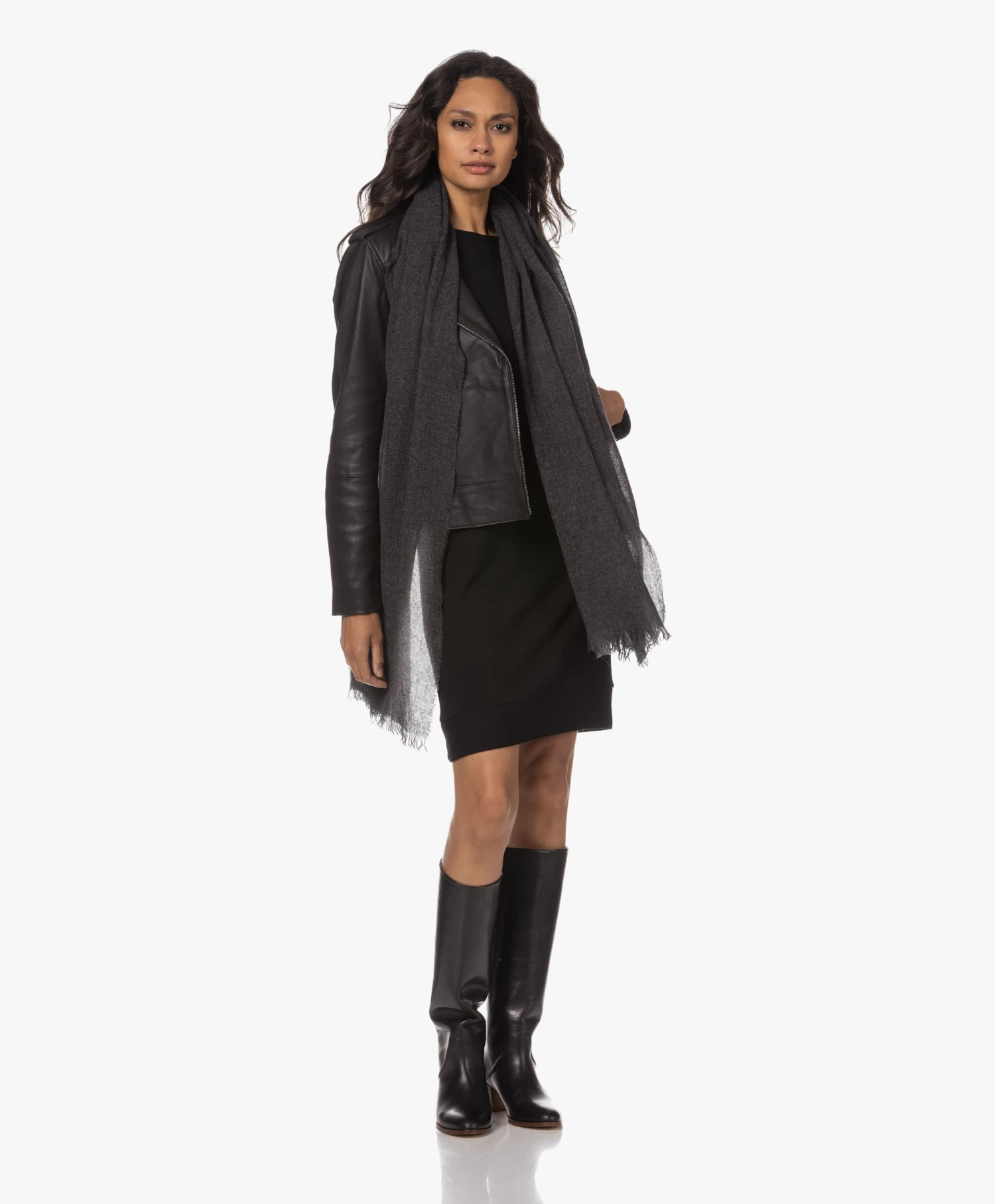 Majestic Filatures Viscose Sweaterjurk - Zwart 4 Majestic Filatures Viscose Sweaterjurk - Zwart - Afbeelding 2