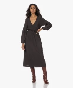 No Man'S Land Tech Jersey Overslagjurk - Dark Mocha -JAMES PERSE WINKEL 230802 66ef6ae0 f24a 456b a8b4 6b663c3c39e4