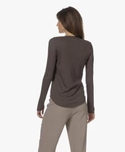 Neeve The Celeste Lyocell En Katoenen Longsleeve - Intense Brown -JAMES PERSE WINKEL 230803 9920da25 0d7f 4532 8875 f609a4577855