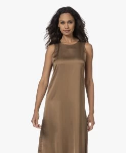 Resort Finest Mouwloze Satijnen Midi Jurk - Camel -JAMES PERSE WINKEL 230809 f1d21fa8 30d7 4b26 8af4 3586a5717835
