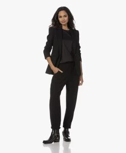 Majestic Filatures T-Shirt Met Glanscoating - Zwart -JAMES PERSE WINKEL 9eb990c6 0eac 4c2d a37c 91f734811743 76